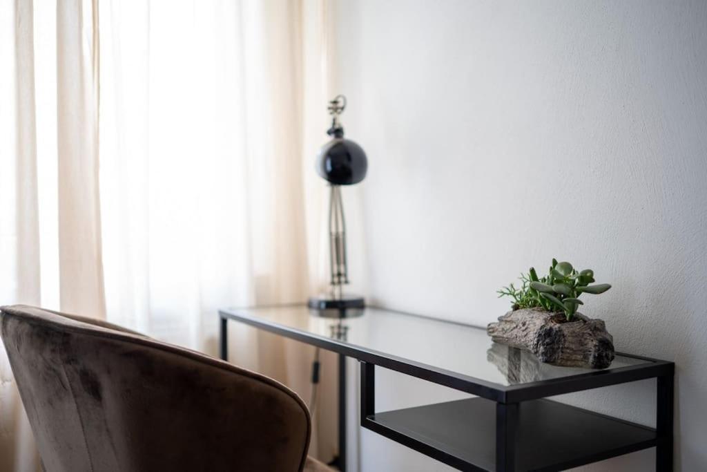 Wohnung Naehe Stadtzentrum Mit Wohnzimmer Und Kueche Koblenz  Exterior foto