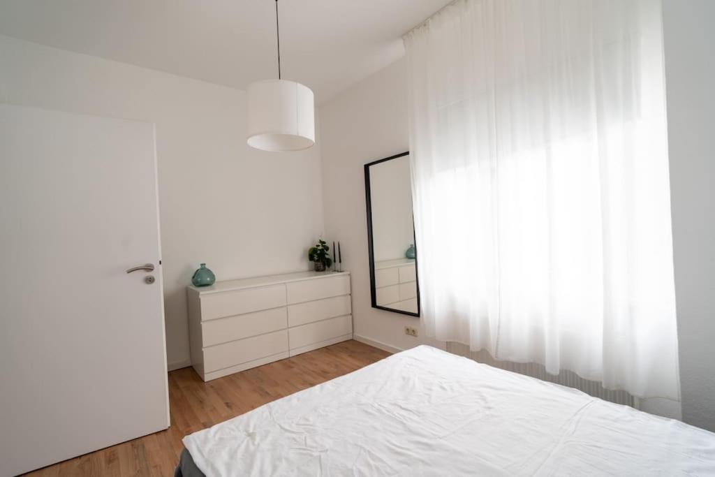 Wohnung Naehe Stadtzentrum Mit Wohnzimmer Und Kueche Koblenz  Exterior foto